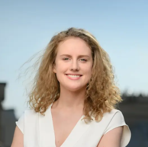 Julie Knibbe - Official pic